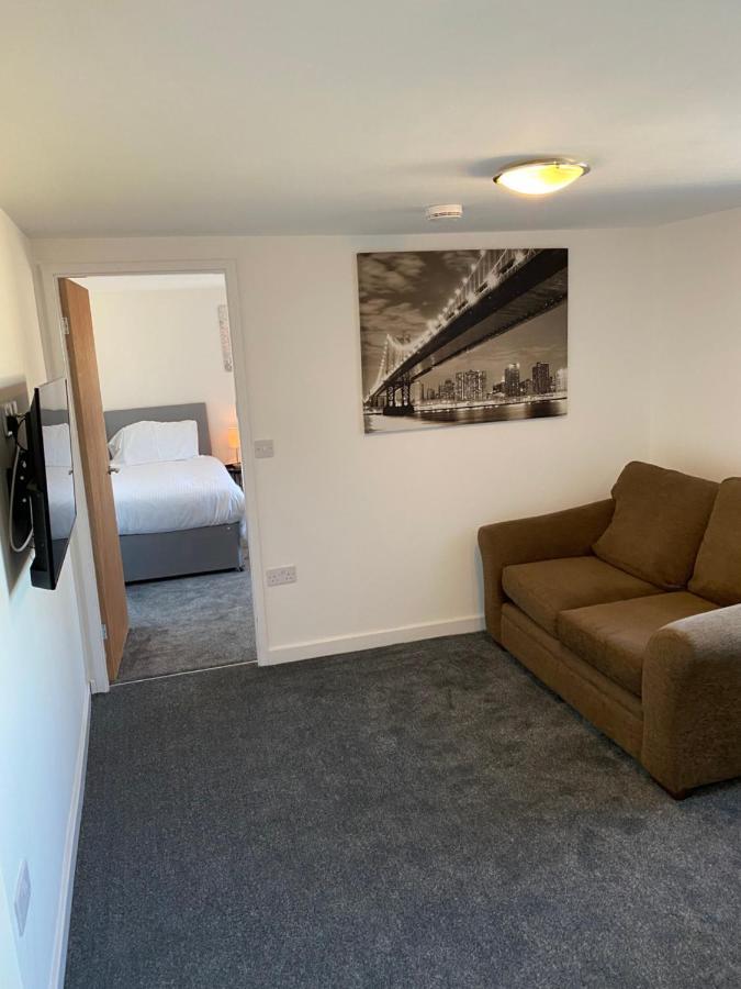 Sutton Contractor Accommodation - Warrington, St Helens Clock Face Exterior foto